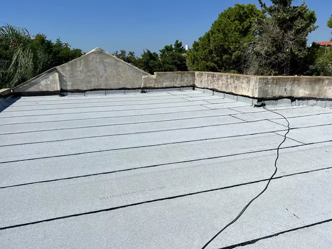 איטום יריעות בגג